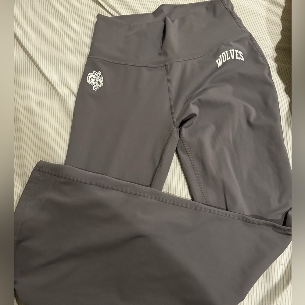 Darc Sport Lavender Flared Leggings